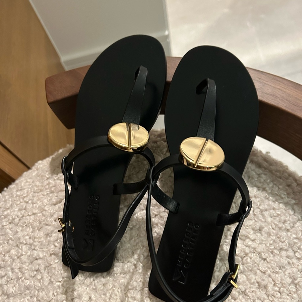 Mercedes Castillo Black Leather Women's Sandals Size 6